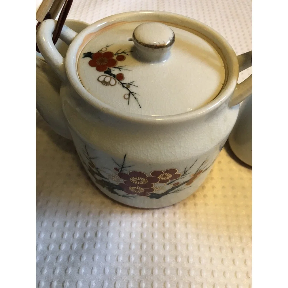 Japanese Kettle and Tea Cups - Sake - floral Ceramic - Japan -